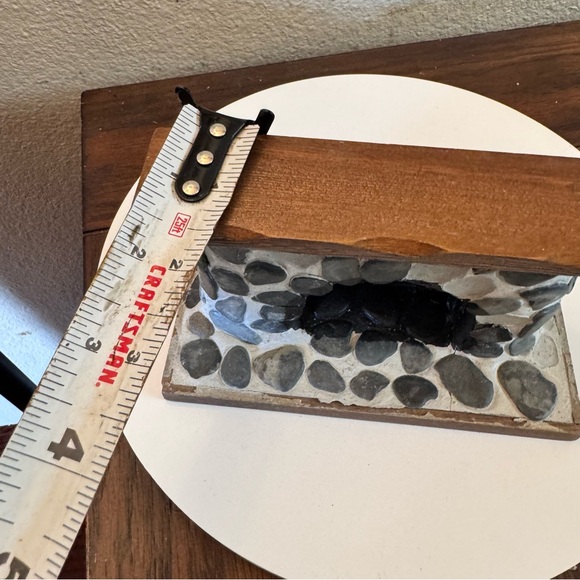 Vintage dollhouse furniture handmade stone fireplace - Picture 4 of 5